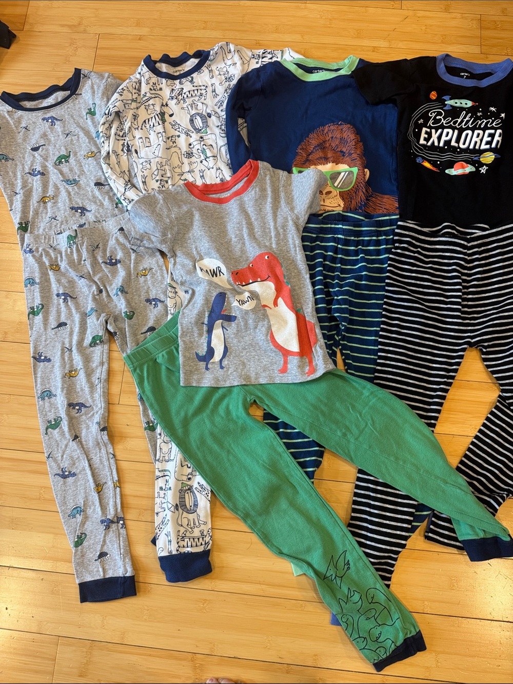 Excellent Condition! BUNDLE! 5! Carter’s Kids Toddler Assorted Pjs Sz 7